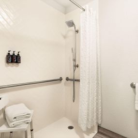 Oxford Suites Redding Guestrooms