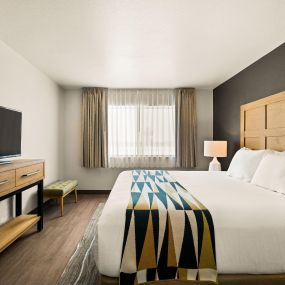 Oxford Suites Redding Guestrooms