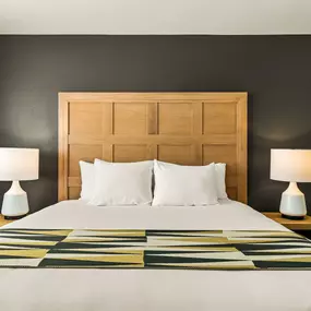 Oxford Suites Redding Guestrooms