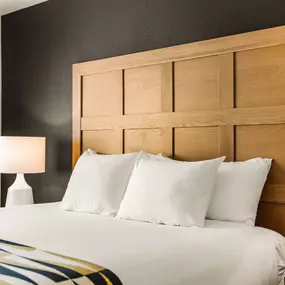 Oxford Suites Redding Guestrooms