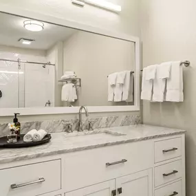 Oxford Suites Redding Guestrooms