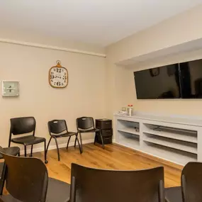 STR Behavioral Health Silver Pines: Interior photo of our group therapy room at our addiction and mental health treatment center.