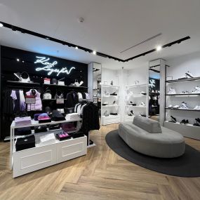 Bild von KARL LAGERFELD Outlet