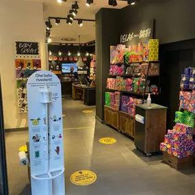 Bild von LUSH Cosmetics Milano via Torino