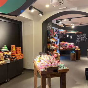 Bild von LUSH Cosmetics Milano via Torino