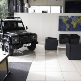 Stratstone Land Rover Service Centre Nottingham Interior Showroom