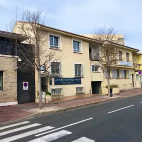 Bild von BIOGROUP CÔTE D'AZUR -  Laboratoire Saint-Raphaël - Valescure