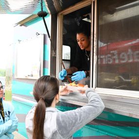 A little rain did not stop us today at Larry J. Macaluso Elementary! ????????????
We had our final KICK-OFF Teachers Appreciation Event today and got to serve over 100+ staff and facility members! This week has been jam packed with deliveries to show our appreciation to all the local schools that were nominated! We had over 600+ comments of teacher nominations and schools! We were blown away! Our food truck frenzy was a HIT! ????
BIG thanks to Ry Guy’s food truck for coming out and serving these