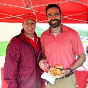 A little rain did not stop us today at Larry J. Macaluso Elementary! ????????????
We had our final KICK-OFF Teachers Appreciation Event today and got to serve over 100+ staff and facility members! This week has been jam packed with deliveries to show our appreciation to all the local schools that were nominated! We had over 600+ comments of teacher nominations and schools! We were blown away! Our food truck frenzy was a HIT! ????
BIG thanks to Ry Guy’s food truck for coming out and serving these