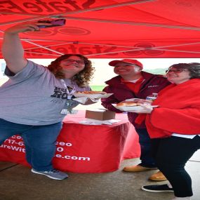 A little rain did not stop us today at Larry J. Macaluso Elementary! ????????????
We had our final KICK-OFF Teachers Appreciation Event today and got to serve over 100+ staff and facility members! This week has been jam packed with deliveries to show our appreciation to all the local schools that were nominated! We had over 600+ comments of teacher nominations and schools! We were blown away! Our food truck frenzy was a HIT! ????
BIG thanks to Ry Guy’s food truck for coming out and serving these