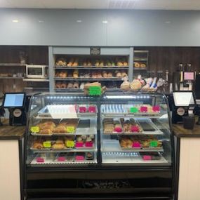 The Hole in One in Rockland, Massachusetts, offers hand-cut donuts, homemade muffins, cupcakes, biscuits, bread, bagels, cookies and more.