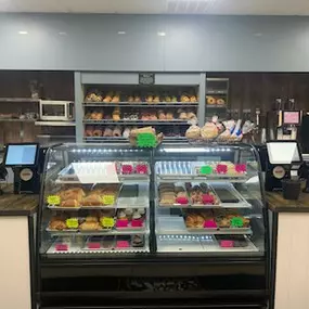 The Hole in One in Rockland, Massachusetts, offers hand-cut donuts, homemade muffins, cupcakes, biscuits, bread, bagels, cookies and more.