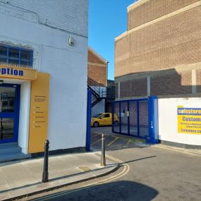 Bild von DHL Express Service Point (Safestore Earls Court)