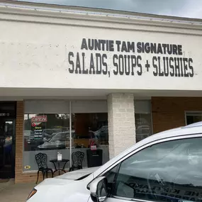 Bild von Auntie Tam Signature Salads, Soups and Slushies