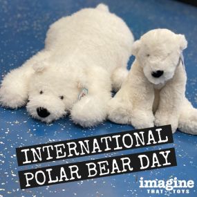 Did you know this day was founded to coincide with the time period when polar bear moms and cubs are snug in their dens. It’s goal is to focus on the need to protect denning families across the Arctic.
????‍❄️
We understand the family snuggles!