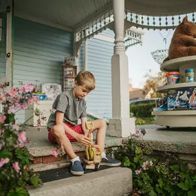 Whether you shop with us online or in person, there’s a ✨certain kind of magic✨ you can only find in a toy store. ???? 
Thank you, Angela Jackson Photography, for capturing that magic. ❤️
Find magic with us ????
www.browncountytoychest.com