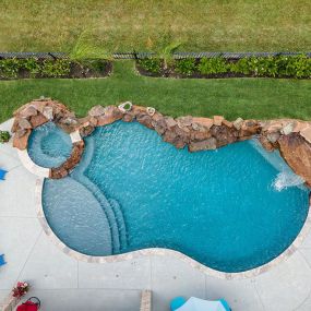 Avree Custom Pools