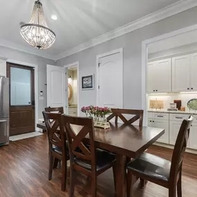 Bild von John McDonald Realty
