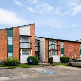 Mid Century Modern Apartment Exterio