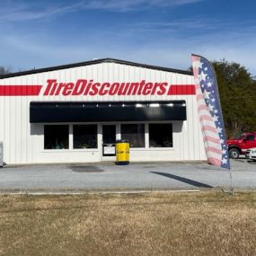 Westgate Tire Discounters on 990 Thinwood Drive in Newport