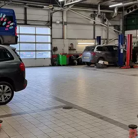 Cars inside the Citroen Service Centre Hull workshop