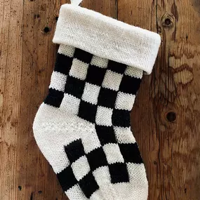 One sock or two? From our Finish It for Fall files I bring you these fantastic FOs :
- Hybrid argyle socks knit by Daniel F in Isager Sock (the chart is from Albus Argyle Socks by Anne Berk, the sock construction is Vanilla Sock by Jo Torr)