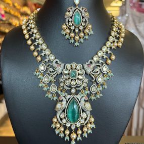 Bild von Anandi Fashions - Indian Clothing and Jewelry Store