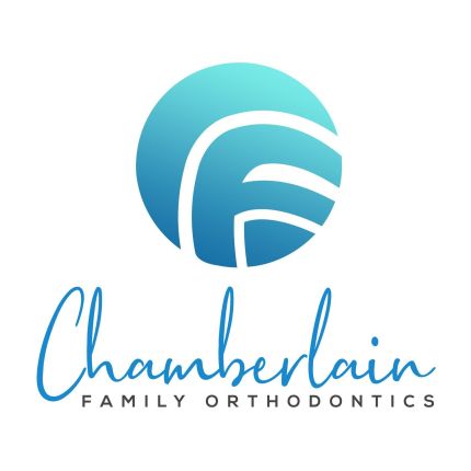 Logótipo de Chamberlain Family Orthodontics
