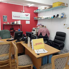 Bild von DHL Express Service Point (Samad Overseas Service Bury Park)