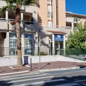 Bild von BIOGROUP CÔTE D'AZUR -  Laboratoire Le Cannet - La Palestre