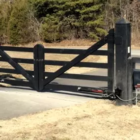 black access control farm driveway gate by Pro-Line Fence in Nashville