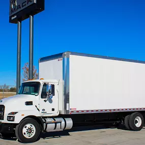 Mack MD6 at RDO Truck Center in Omaha, NE