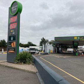 Newport Pagnell Southbound Forecourt