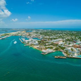 Guests of the Bayside Villas at Islander Resort can enjoy a full range of incredible adventures while staying with us. No matter how you’d like to experience the ocean, the sunshine, or the surrounding area, you’ll be spoiled for choice when looking for ways to have fun!