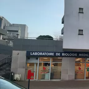 Biogroup-Laboratoire de Cleunay-façade