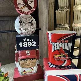 Discover the perfect gift for the sports enthusiast in your family!
#marytoddshallmark #LincolnIllinois #hallmarkgoldcrown #sportsmemorabilia