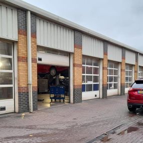 Ford Service Centre Milton Keynes exterior