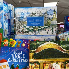 The countdown to Christmas is here! ⏰????☃️
Celebrate the start of the holiday season with one of our unique Advent calendars - the gift that keeps on giving!!????
Books, crafts, legos, & more! We have a calendar for any kiddo in your life.
•
•
•
•
#kansascitychristmas #localkc #localtoystore #giftsforkids