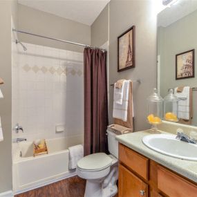 Spacious Bathroom with Relaxing Garden Tub at Sugarloaf Crossing Apartments