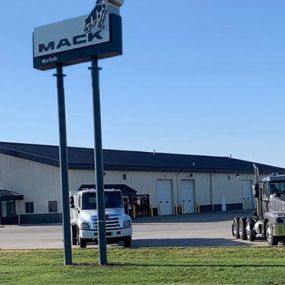 Norfolk RDO Truck Center dealership