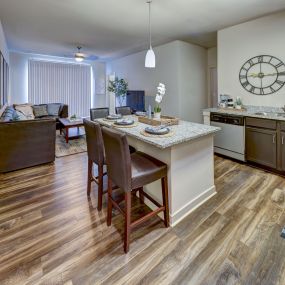 U Pointe Kennesaw - Dining and Living Room