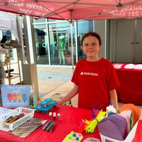 We had a great day at the Craft Fair at the Tanger Outlet Mall! It was great seeing everyone that stopped by our booth and all the kiddos that decorated a popsicle!