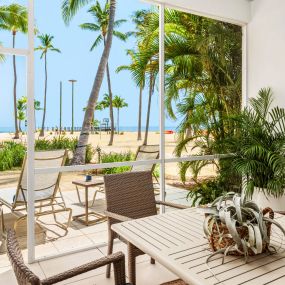 Islander Resort is a slice of heaven in the heart of Islamorada — long cherished by locals and visitors alike as a charming artists’ enclave located in a pristine island paradise.