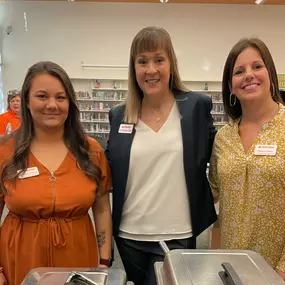 Welcome back teachers! It was an honor to provide breakfast to the amazing teachers, administrators, and staff at Mount Dora High School this morning! The energy in the room was awesome! This is a special group of people & they hold a special place in our hearts. We love our community!