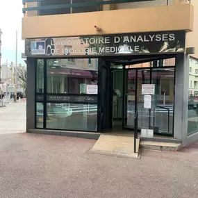 Bild von Laboratoire Juan-les-Pins -  BIOGROUP CÔTE D'AZUR