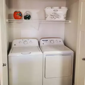 In Unit Washer and Dryer Set