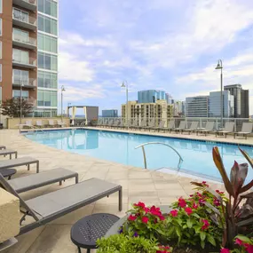 Rooftop pool and sundeck overlooking Nashville at Camden Music Row apartments in Nashville, TN