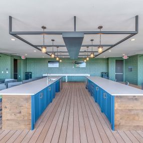 Outdoor lounge kitchen with large countertop space