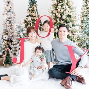 Dr Kim and his family Wishing you all a safe and happy holiday season!