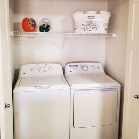 In Unit Washer and Dryer Set